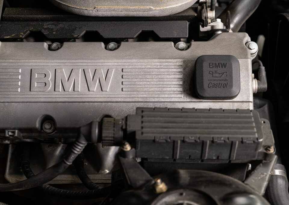 Image 41/46 de BMW 318i (1995)