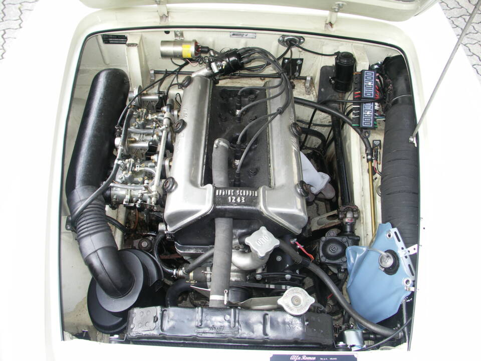 Image 28/40 of Alfa Romeo 2000 Spider (1959)