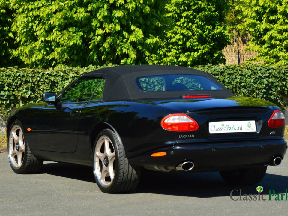 Afbeelding 7/50 van Jaguar XKR (2000)