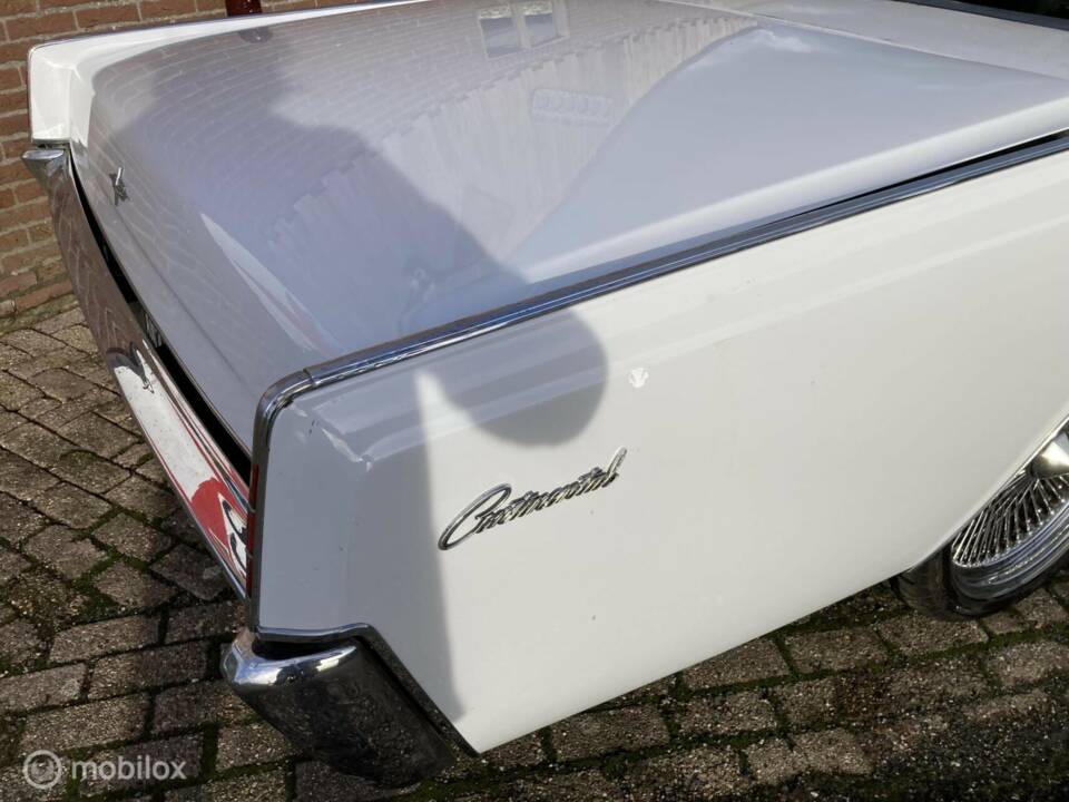 Bild 50/50 von Lincoln Continental Convertible (1966)