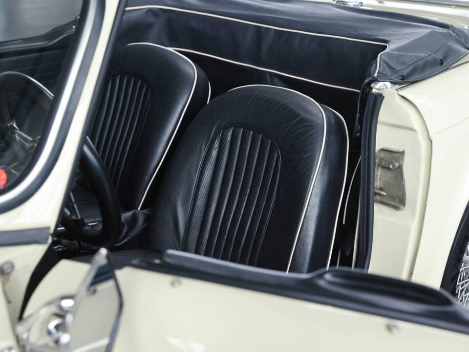 Bild 24/44 von Triumph TR 250 (1968)