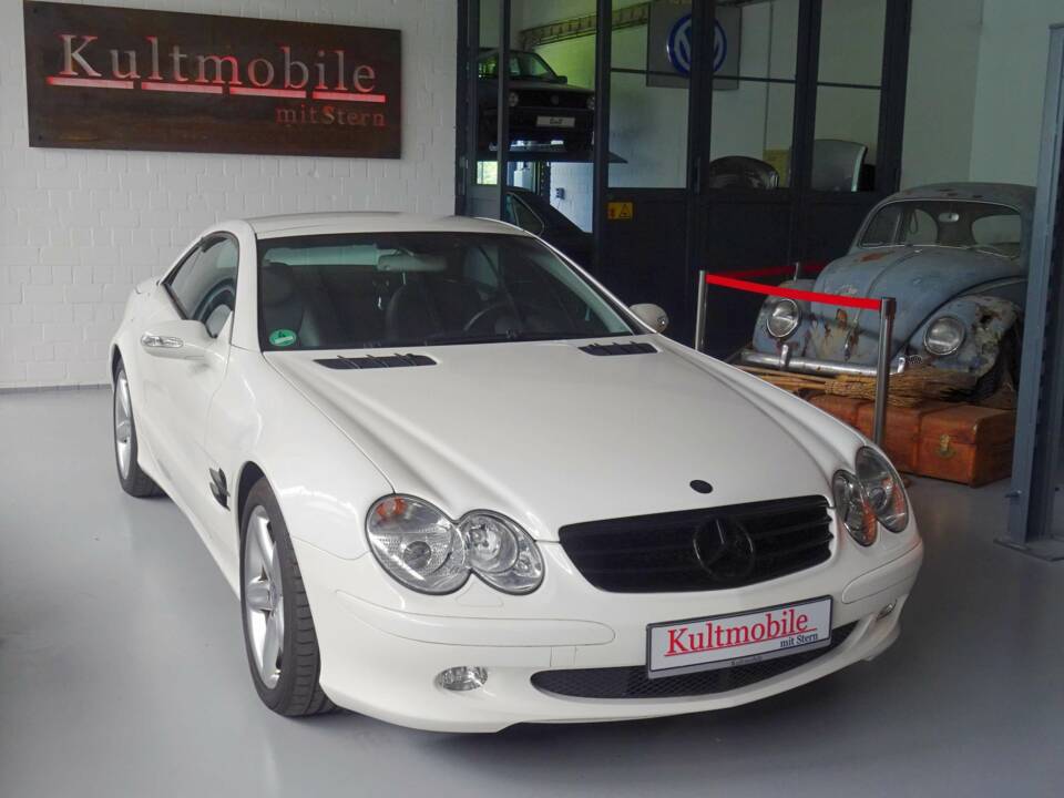 Imagen 2/19 de Mercedes-Benz SL 500 (2002)