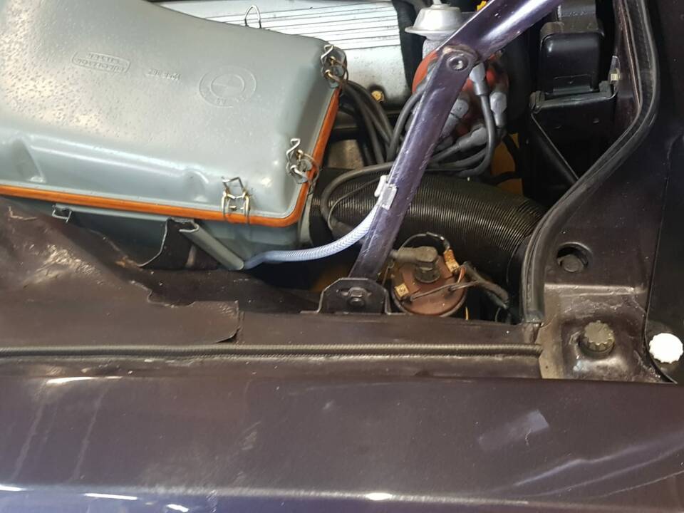 Image 51/53 of BMW 3.0 CSi (1972)