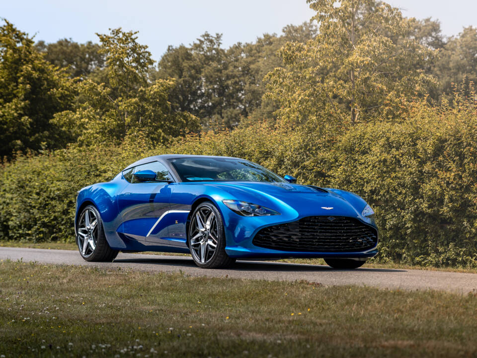 Bild 1/98 von Aston Martin DBS Superleggera Volante (2020)