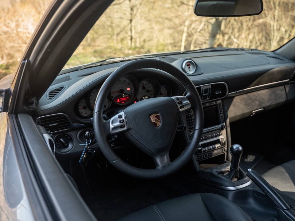 Image 52/82 of Porsche 911 Carrera 4S (WLS) (2006)