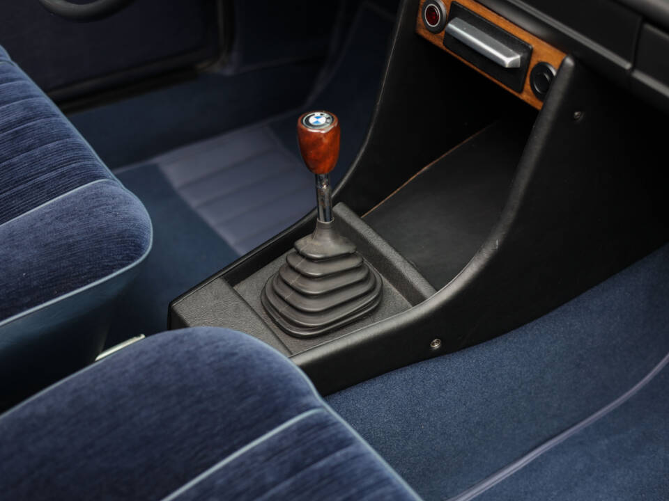 Bild 16/84 von BMW 2002 (1974)