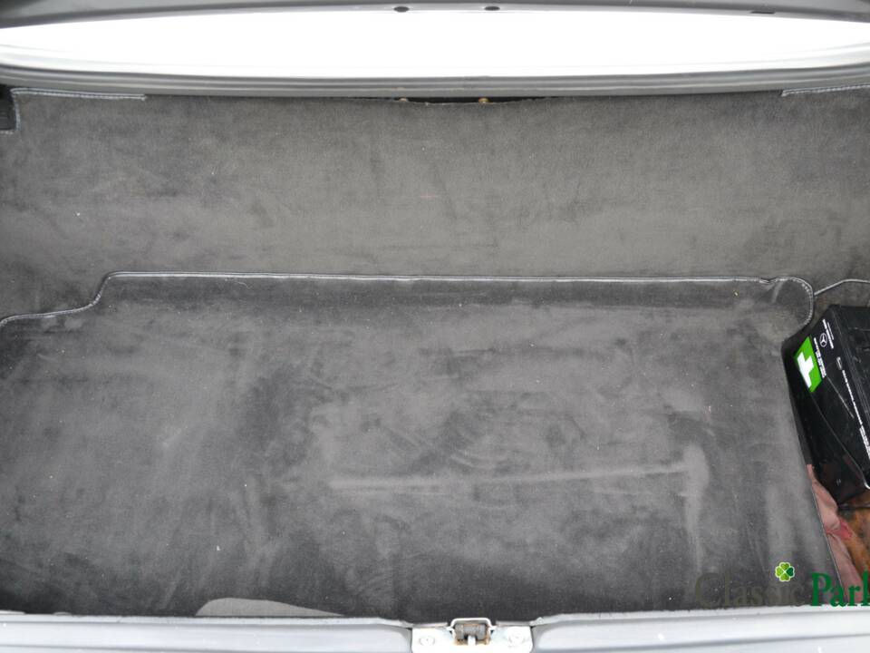 Image 14/50 of Mercedes-Benz 300 SL (1986)