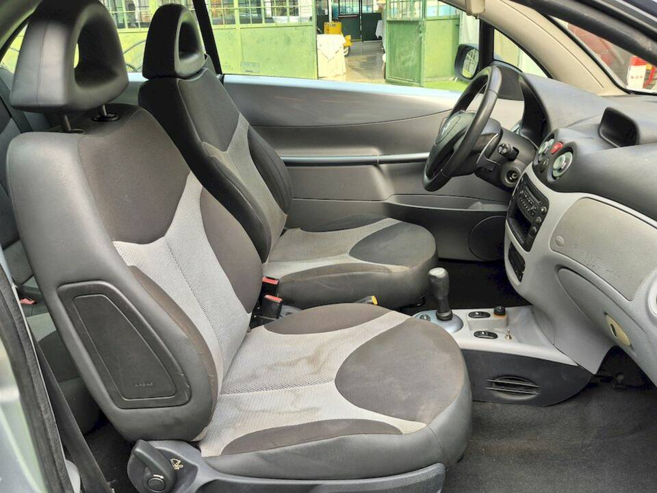 Image 34/54 of Citroën C3 1.6 16V (2004)