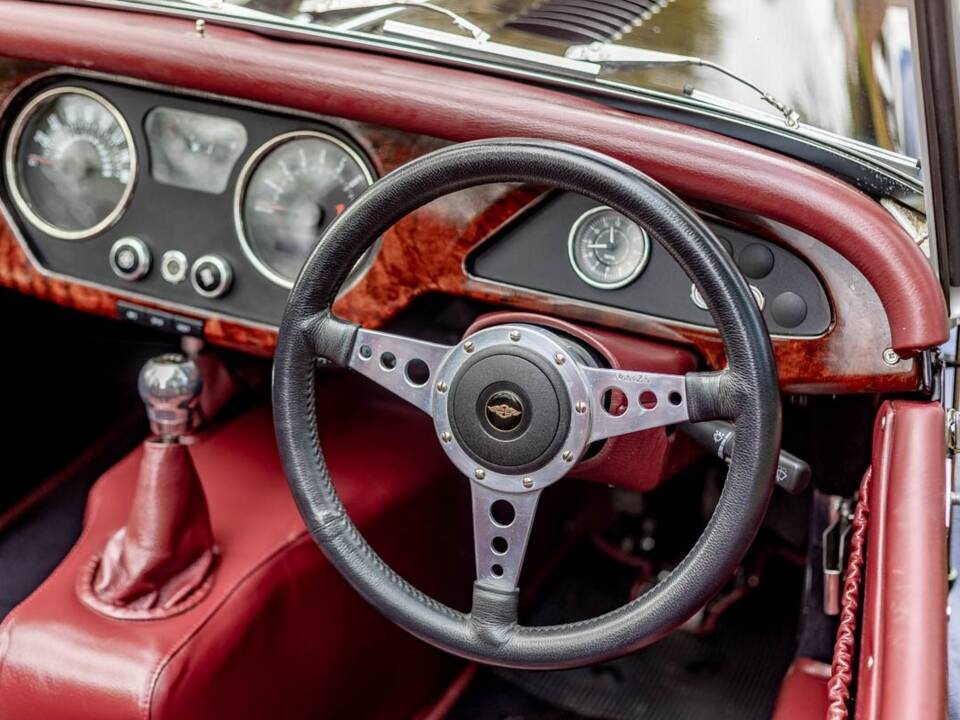Image 8/11 of Morgan Roadster V6 (2016)