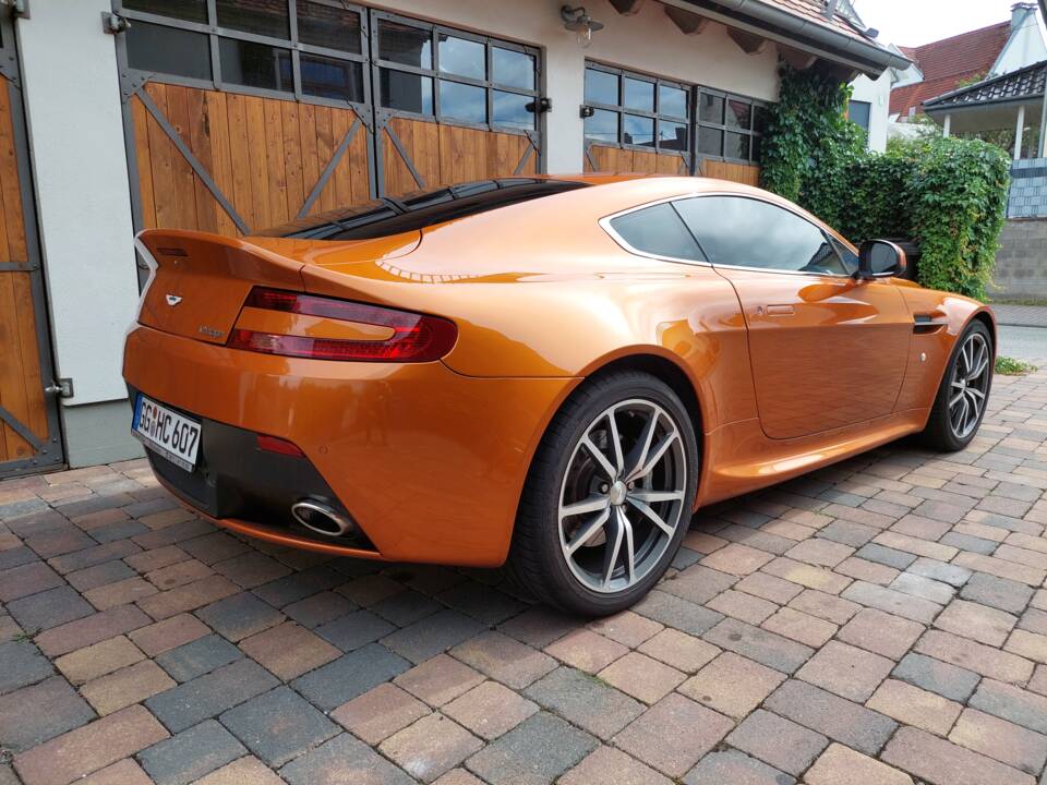 Bild 11/24 von Aston Martin V8 Vantage (2013)