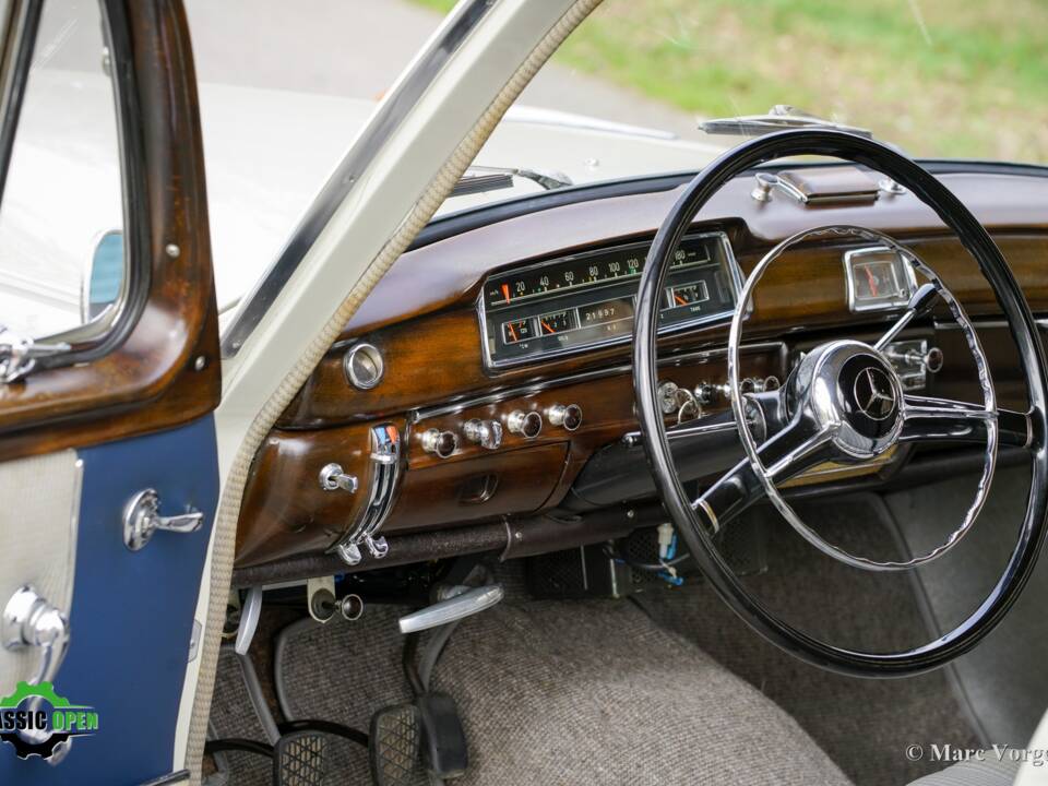 Bild 30/44 von Mercedes-Benz 220 S (1958)