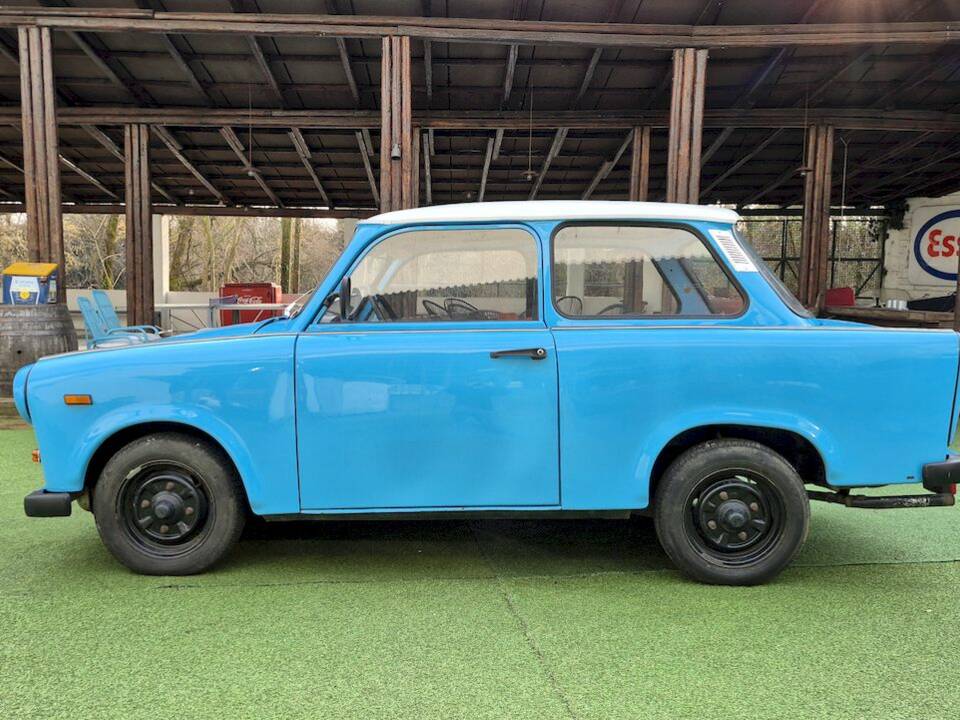 Image 3/45 of Trabant 601 (1966)
