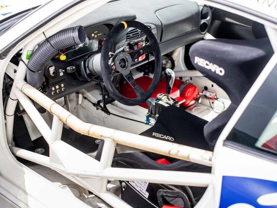 Afbeelding 14/18 van Porsche 911 GT3 R (2000)