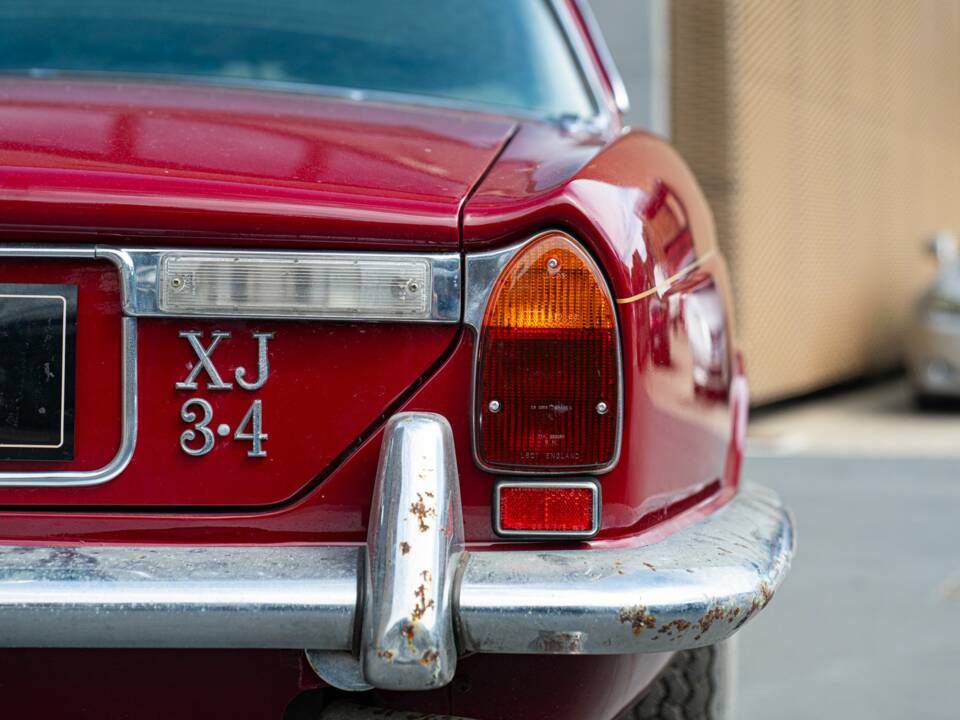 Bild 18/37 von Jaguar XJ 6 3.4 (1976)