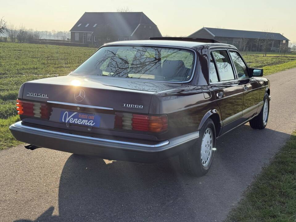 Imagen 5/26 de Mercedes-Benz 300 SDL (1987)