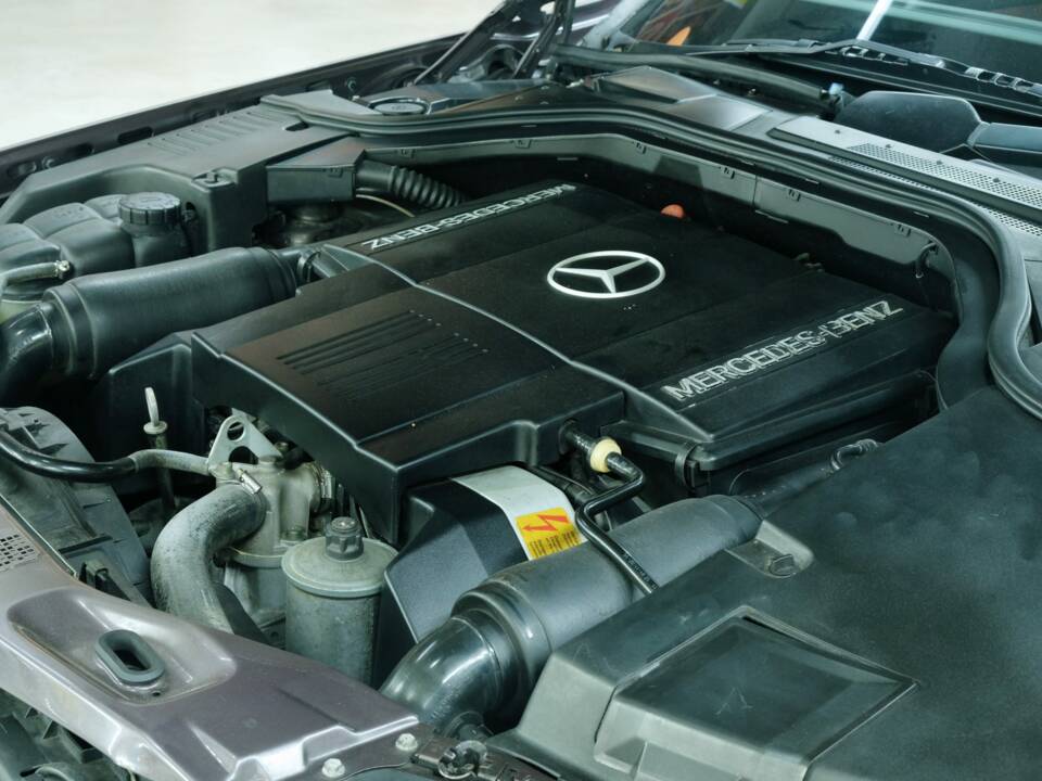 Bild 25/50 von Mercedes-Benz 400 SE (1991)