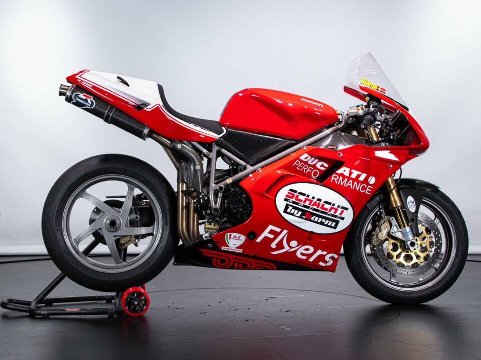 Immagine 5/50 di Ducati DUMMY (1999)