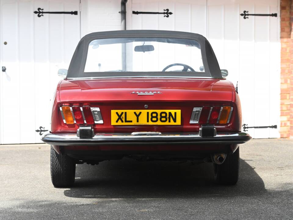 Image 17/26 of Peugeot 504 Convertible (1974)