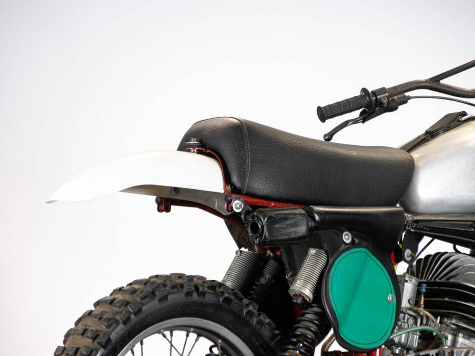 Image 22/38 of CZ 250 Moto Cross (1970)