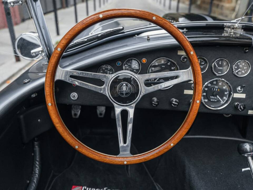 Image 9/16 of AC Cobra 427 (1965)