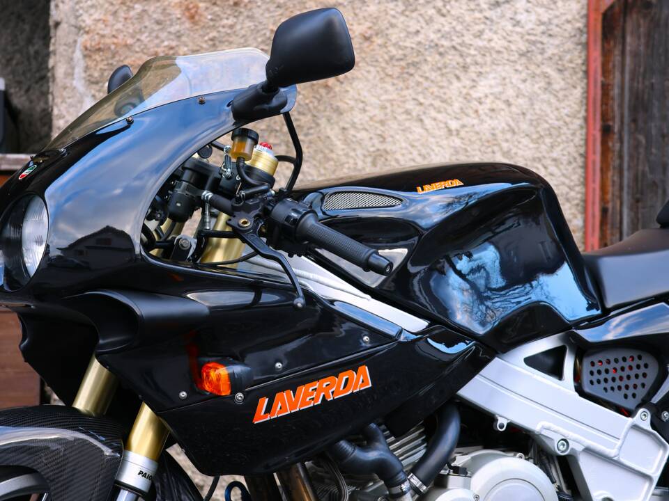 Image 30/36 of Laverda DUMMY (2001)