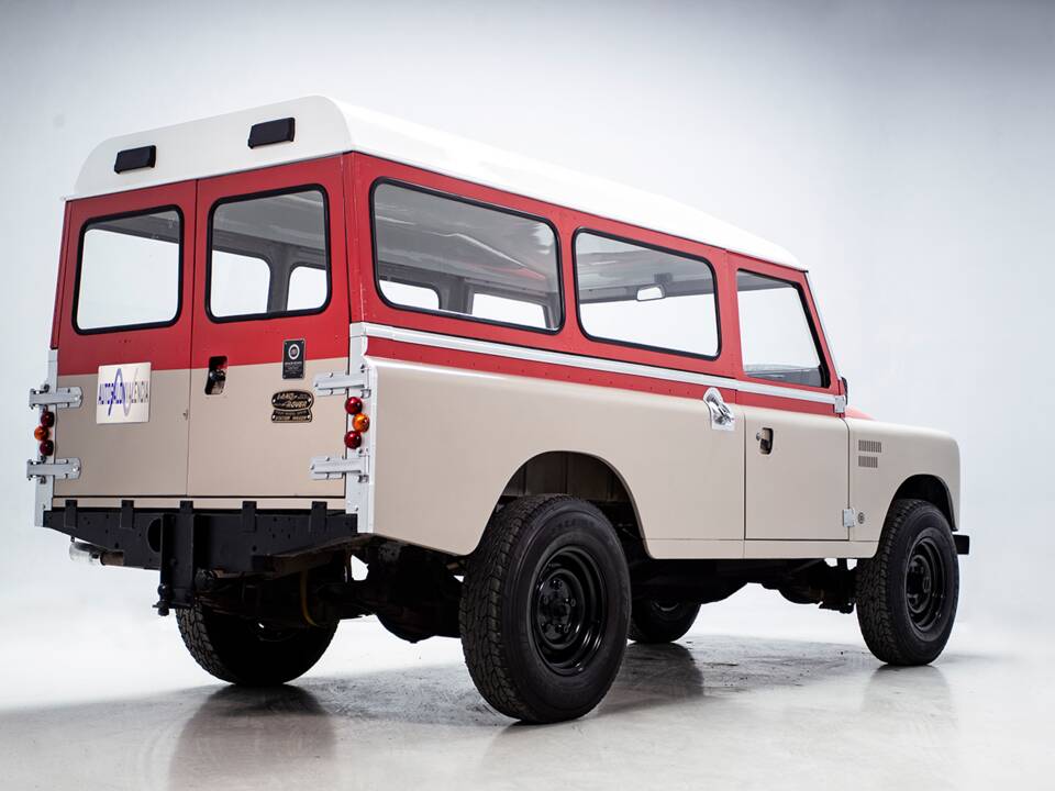 Afbeelding 9/33 van Land Rover 109 (1989)