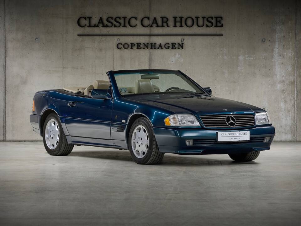 Image 23/100 de Mercedes-Benz SL 280 (1995)