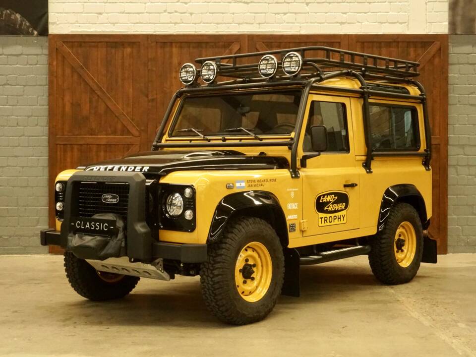 Immagine 8/30 di Land Rover Defender Works V8 Trophy (2015)