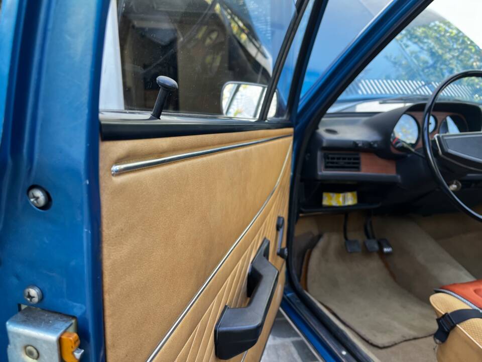 Bild 107/138 von Audi 80 GL (1974)