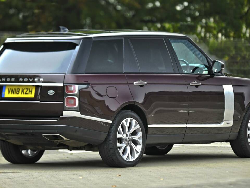 Image 11/50 of Land Rover Range Rover V8 SV Autobiography (2018)