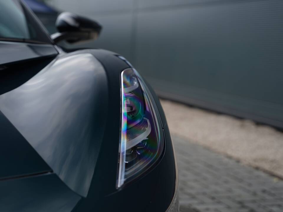 Immagine 36/50 di Lotus Emira (2023)