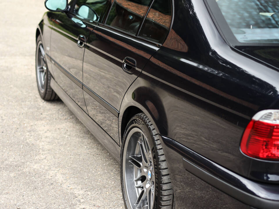 Bild 79/82 von BMW M5 (2000)