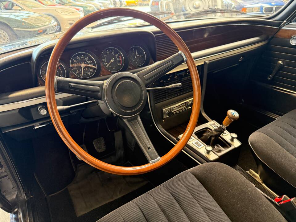 Bild 58/69 von BMW 3,0 CSi (1975)
