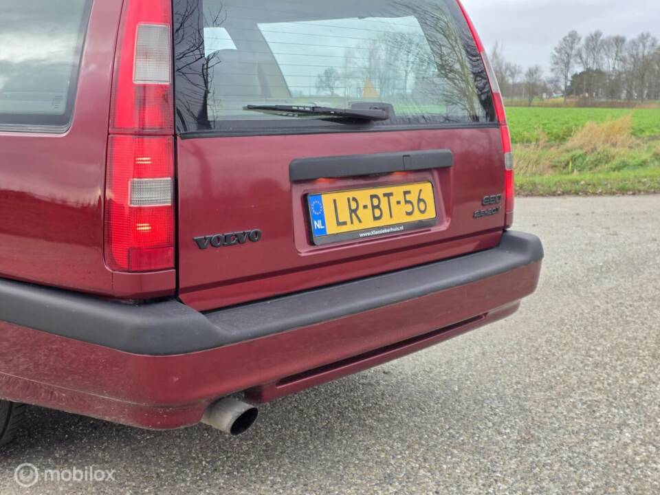 Image 16/38 de Volvo 850 2.5-20V (1995)