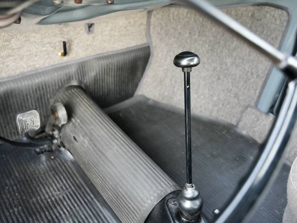 Image 25/50 de Volkswagen Käfer 1200 Standard "Ovali" (1955)