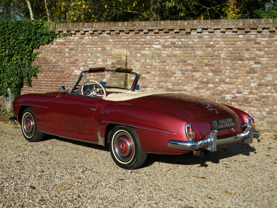 Image 41/50 of Mercedes-Benz 190 SL (1958)