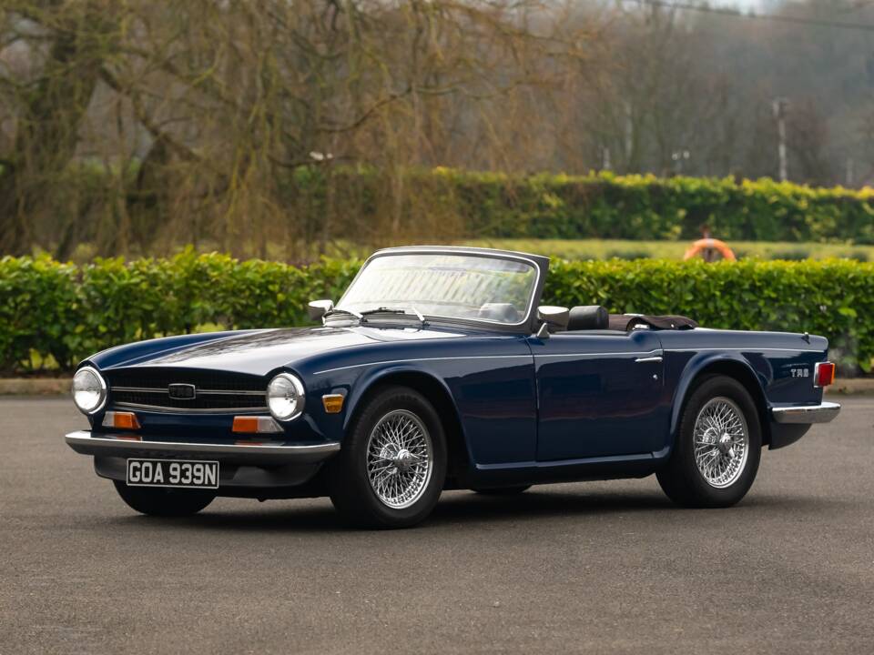 Image 12/30 de Triumph TR 6 (1974)