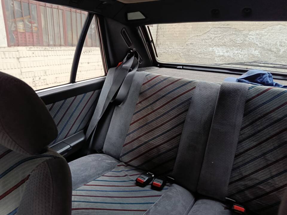 Afbeelding 13/61 van Lancia Delta GT i.e. (1989)