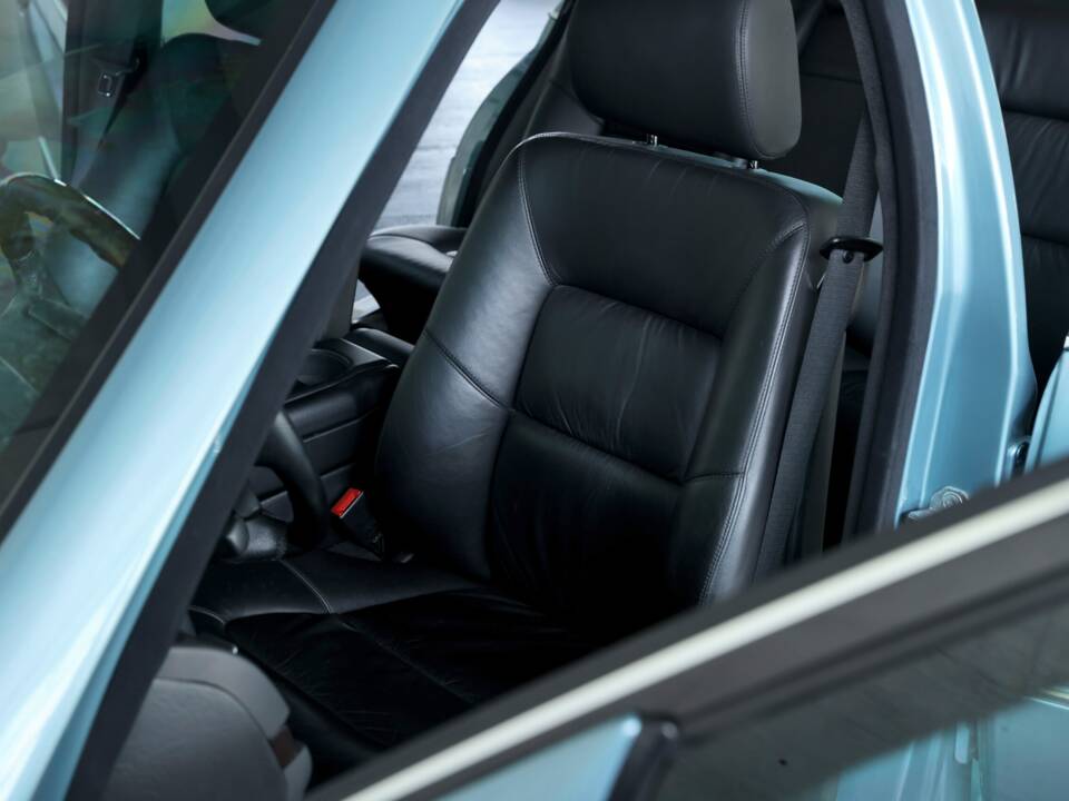 Bild 15/50 von Mercedes-Benz S 600 L (1999)