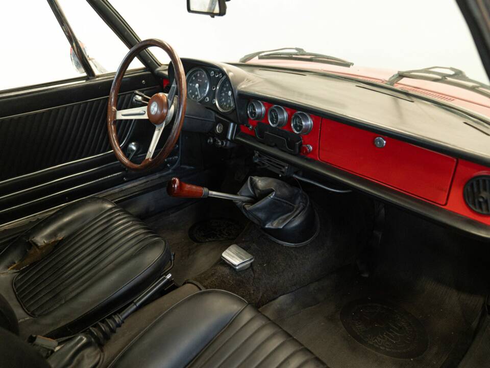 Image 23/50 of Alfa Romeo 1600 Spider (1972)