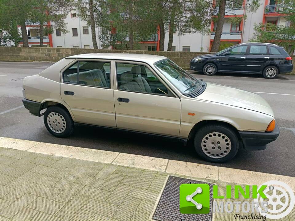 Afbeelding 8/10 van Alfa Romeo 33 - 1.3 S (1989)