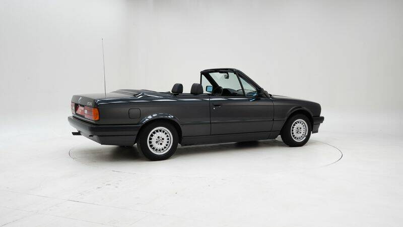 Bild 2/15 von BMW 318i (1992)
