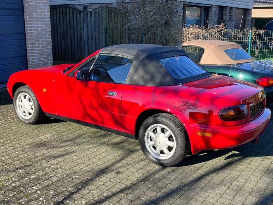 Immagine 2/8 di Mazda MX-5 1.6 (1991)