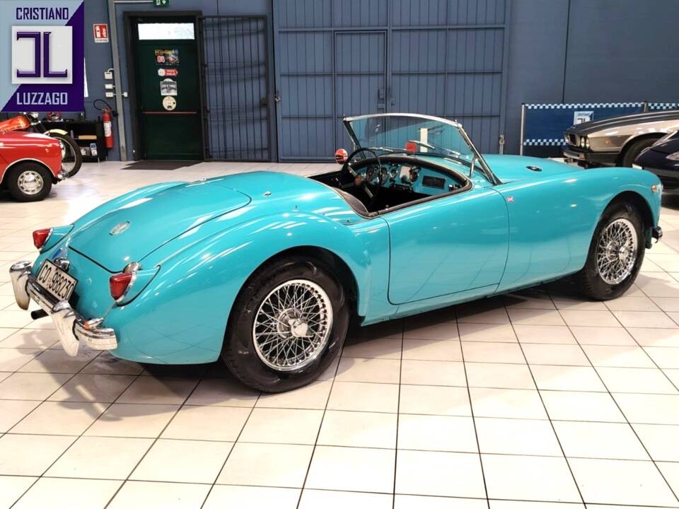 Image 8/41 of MG MGA 1500 (1958)