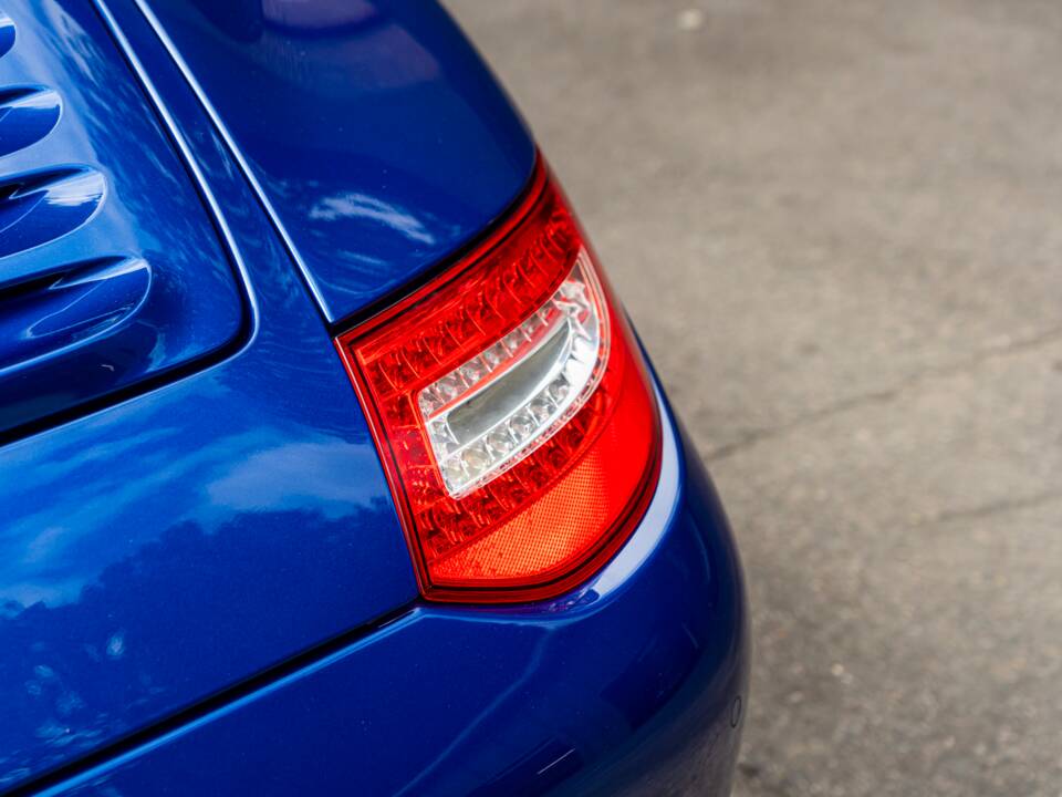 Image 11/50 of Porsche 911 Carrera S (2010)