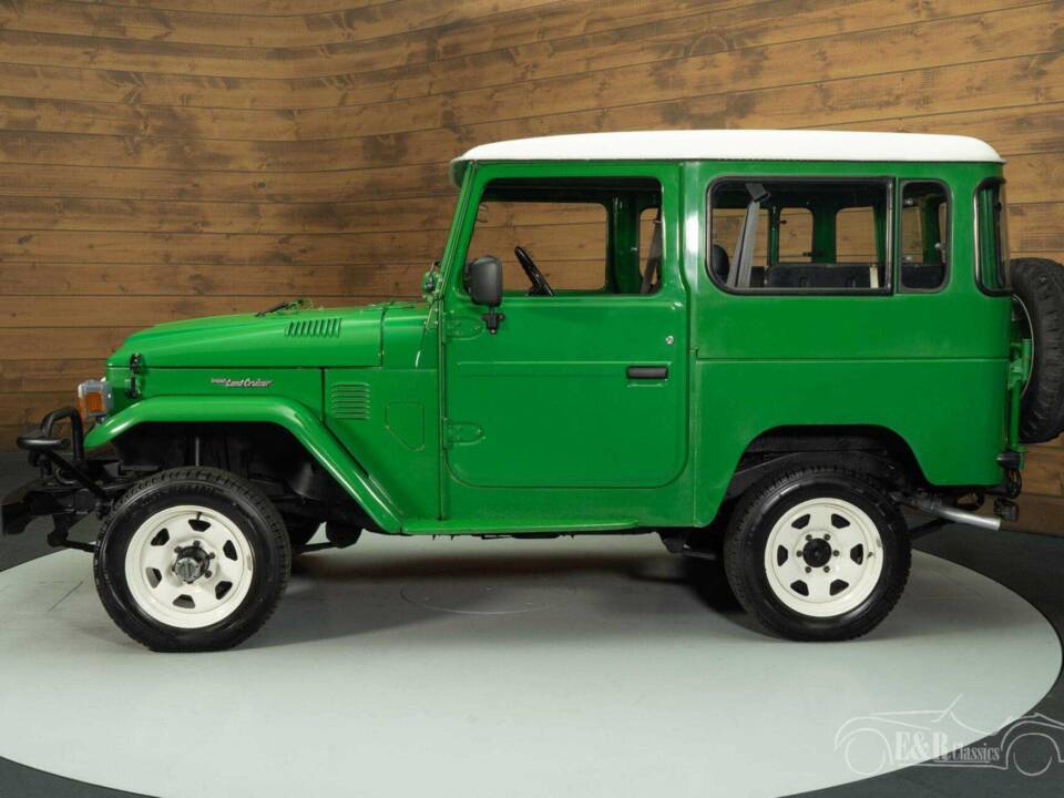 Image 16/19 of Toyota Land Cruiser BJ 42 (1983)