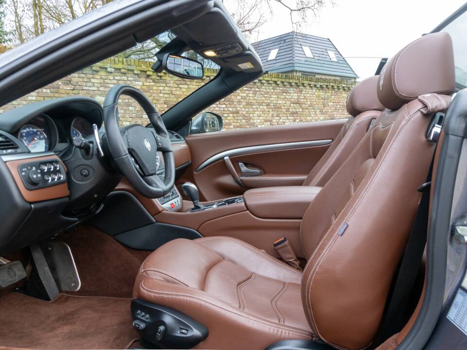 Bild 31/50 von Maserati GranCabrio Sport (2015)
