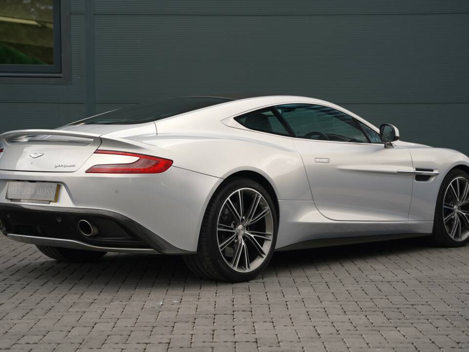 Image 5/50 of Aston Martin Vanquish (2014)