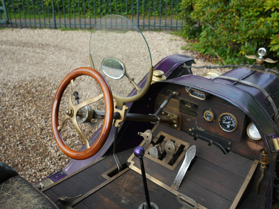 Image 17/50 of Ford Model T (1912)