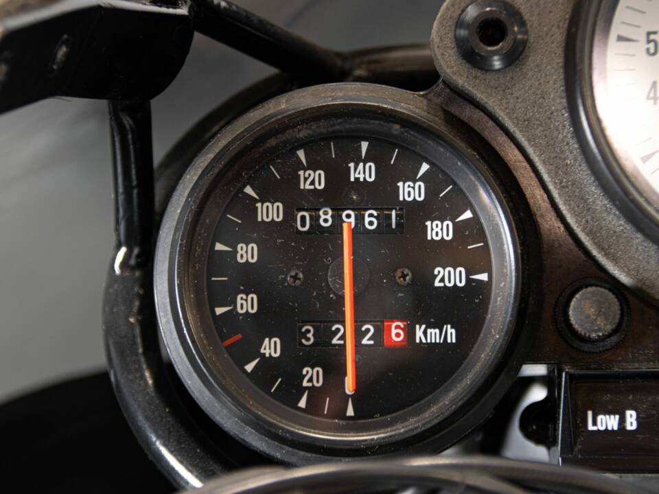 Bild 39/42 von Aprilia AF1 Futura Sport Pro 125 (1990)